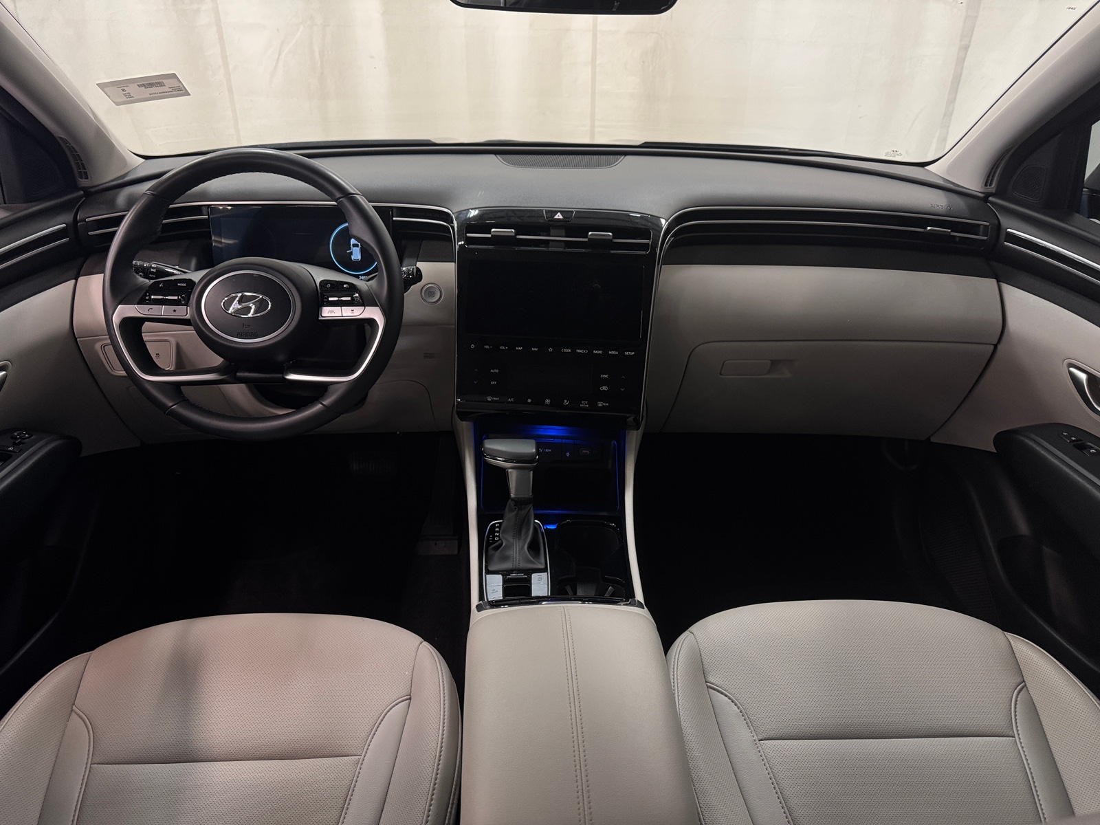 Thumbnail: 2024 Hyundai Tucson - 3