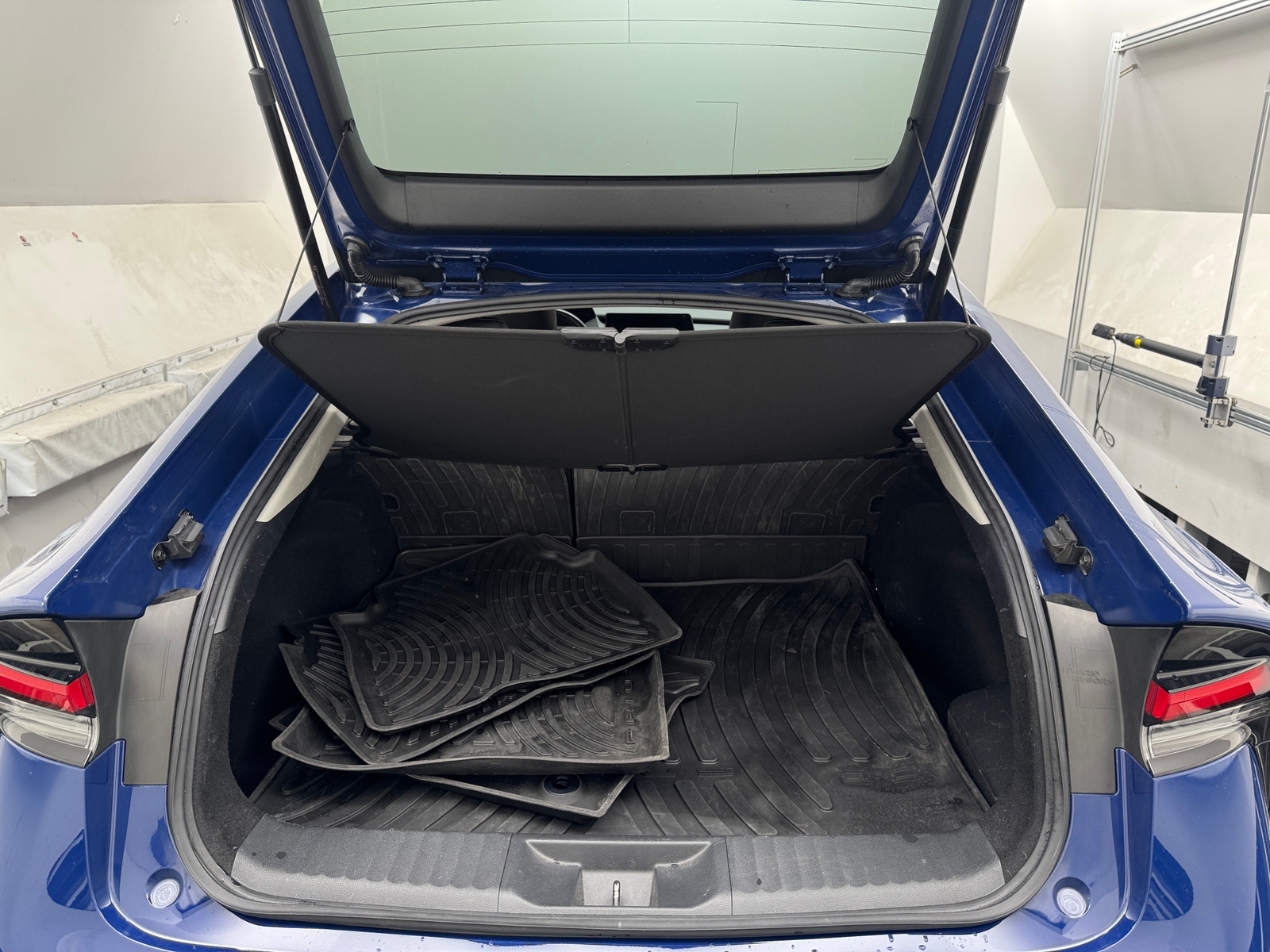 Thumbnail: 2023 Toyota Prius - 6