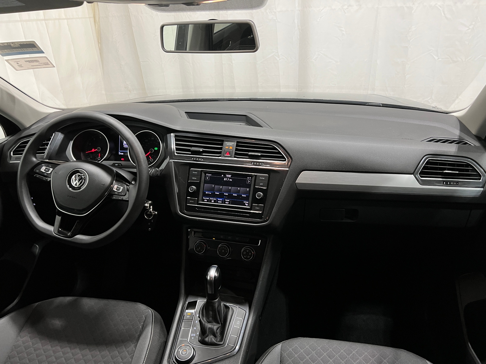 Thumbnail: 2021 Volkswagen Tiguan - 3