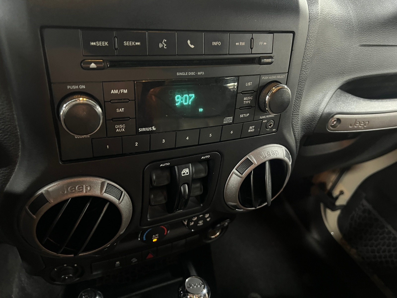 Thumbnail: 2017 Jeep Wrangler - 3