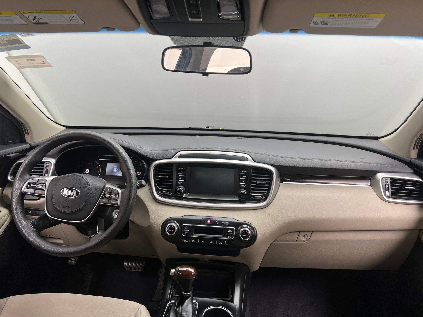 Thumbnail: 2019 Kia Sorento - 3