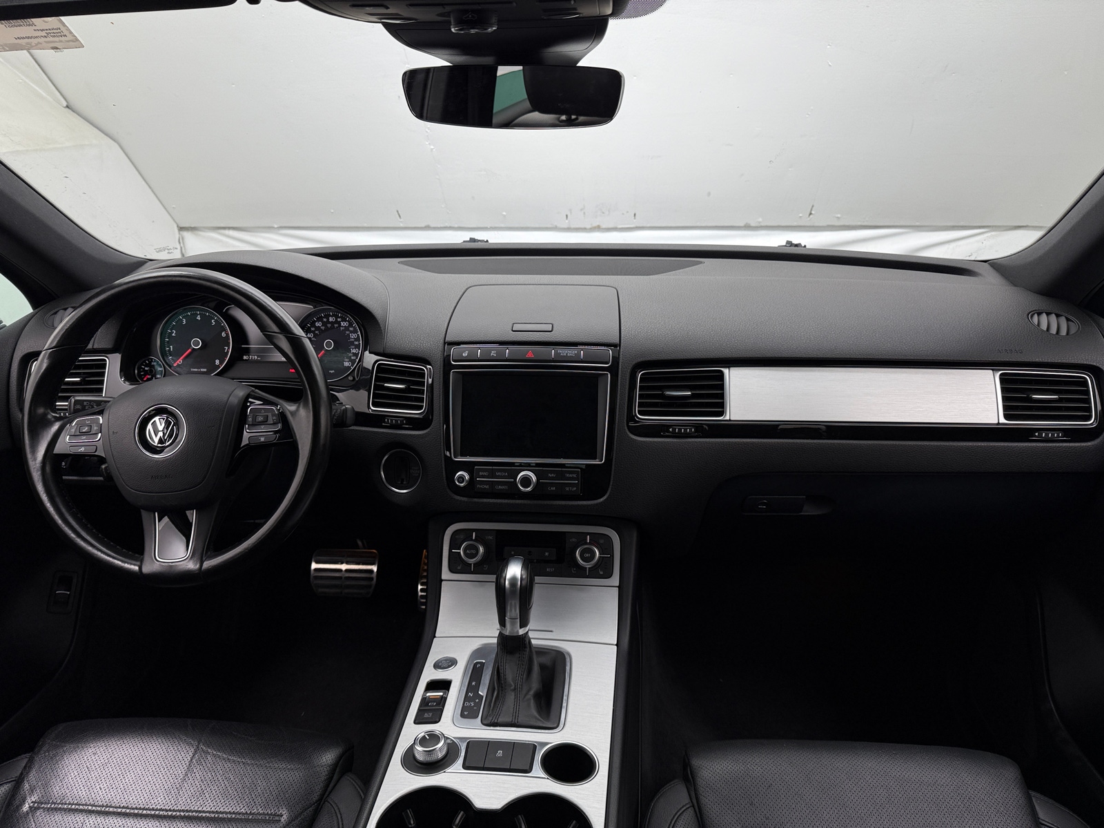 Thumbnail: 2017 Volkswagen Touareg - 2