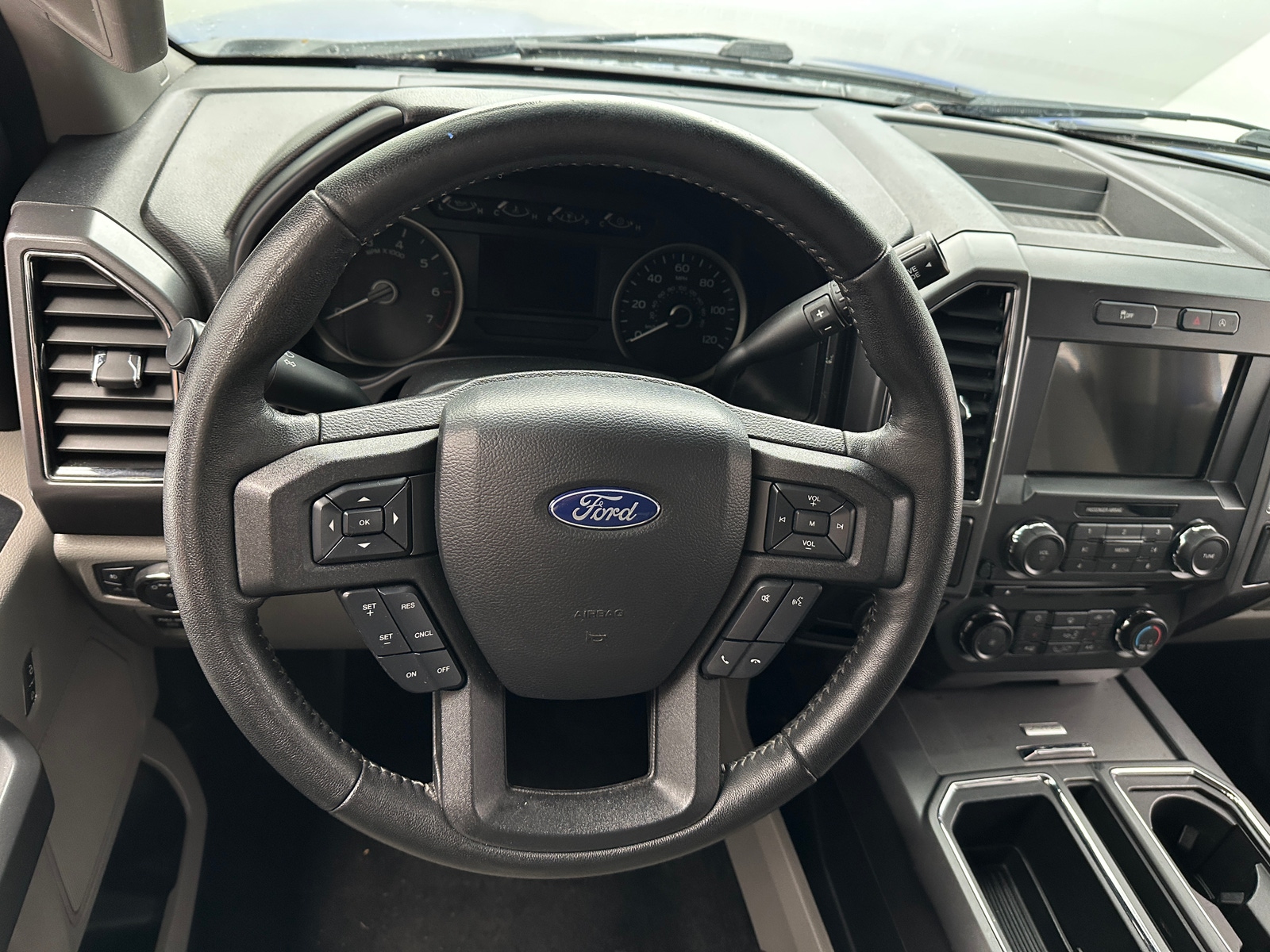 Thumbnail: 2018 Ford Econoline - 5