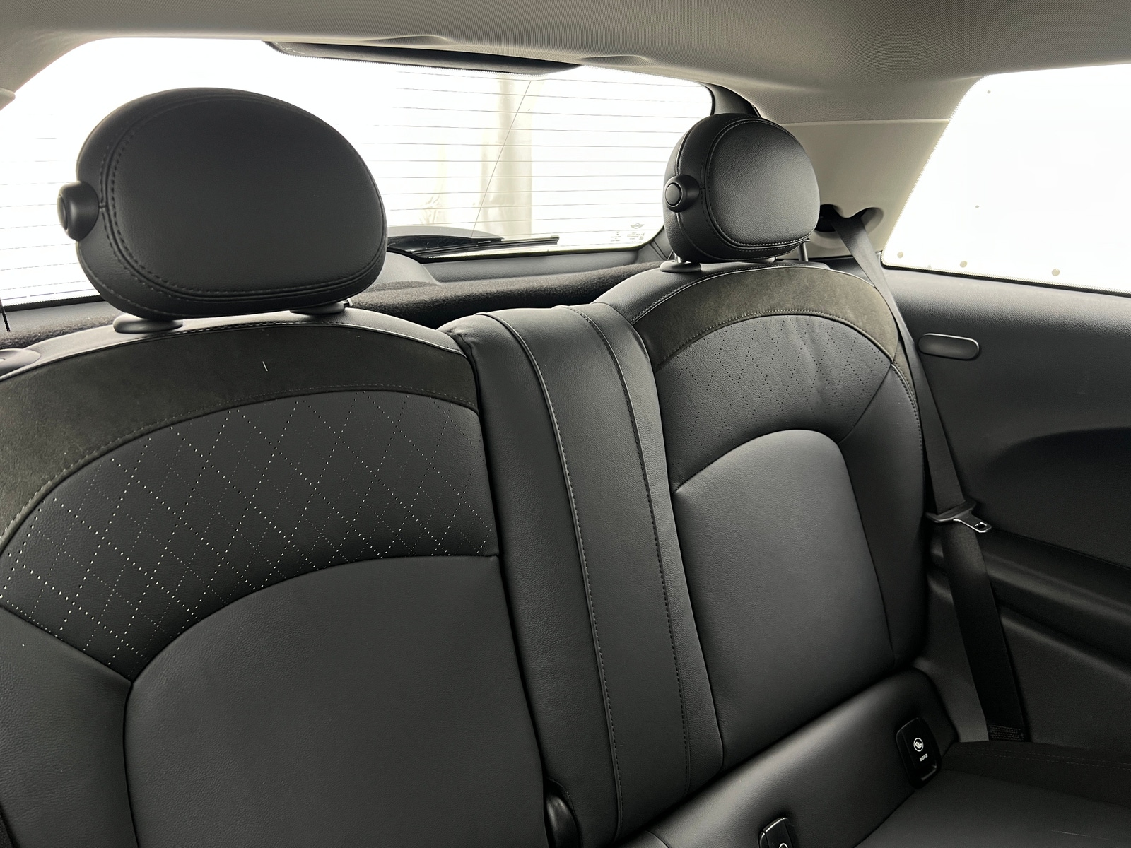 Thumbnail: 2022 MINI Cooper Hardtop - 5