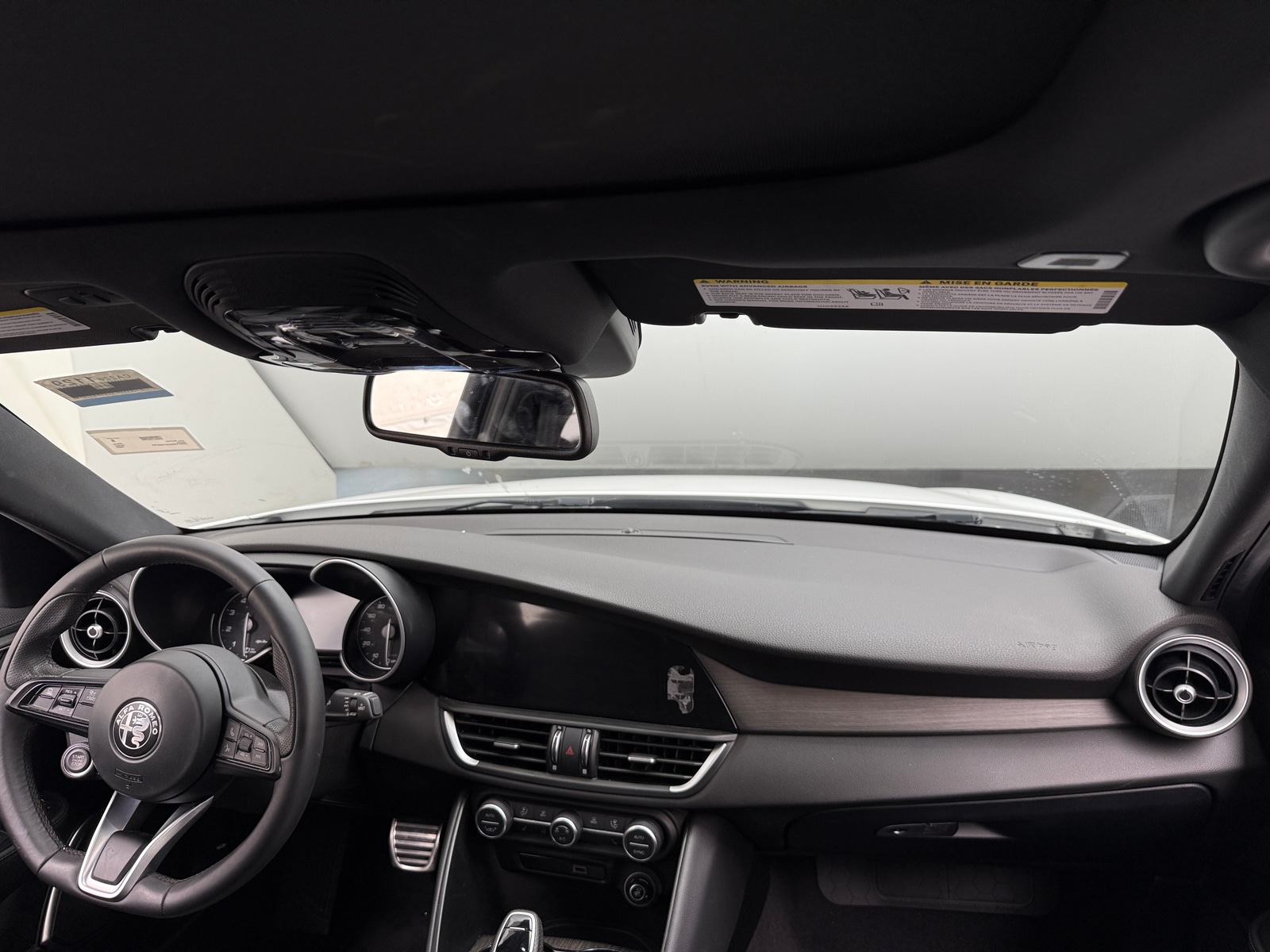 Thumbnail: 2023 Alfa Romeo Giulia - 2