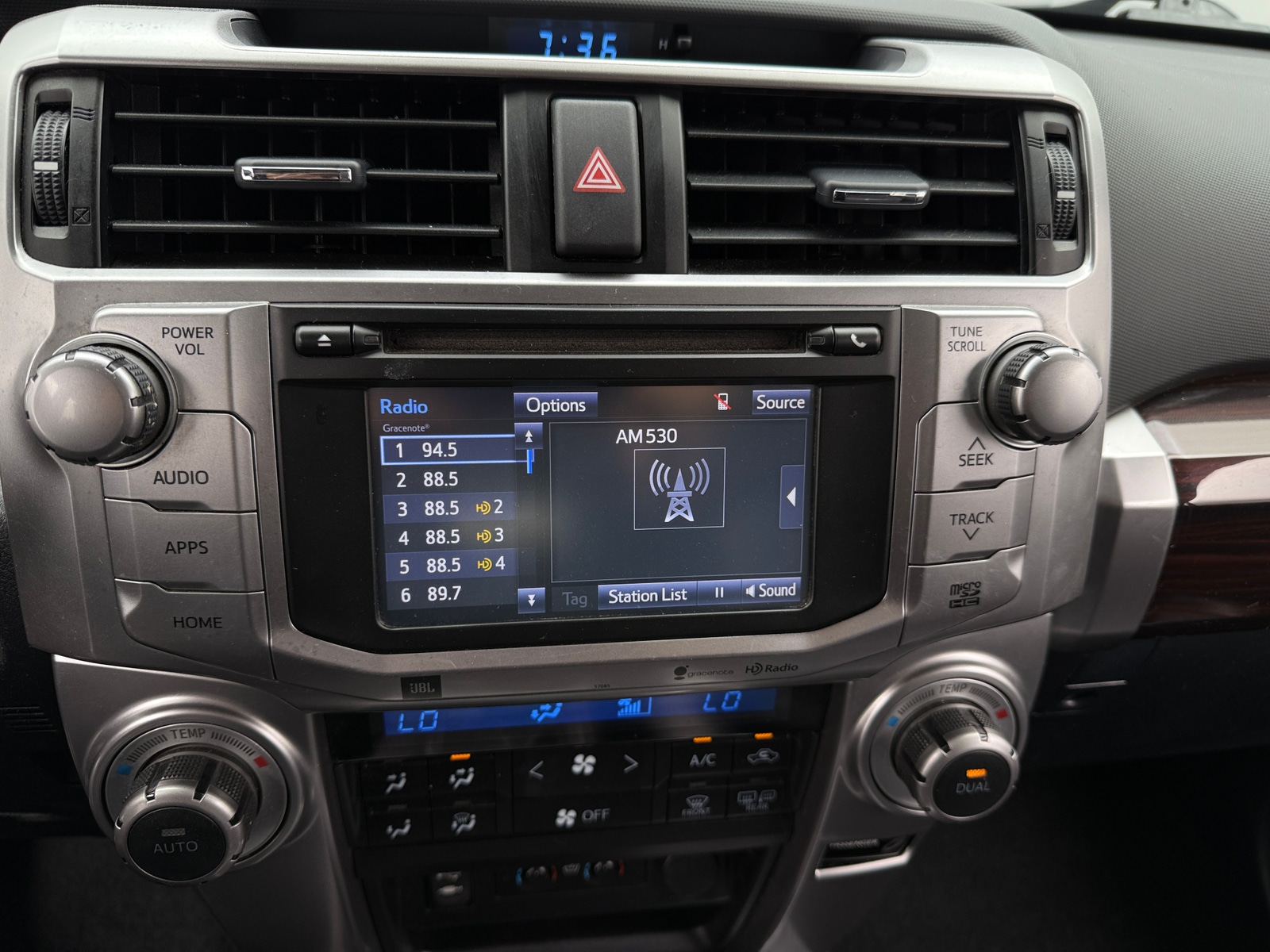 Thumbnail: 2014 Toyota 4Runner - 3
