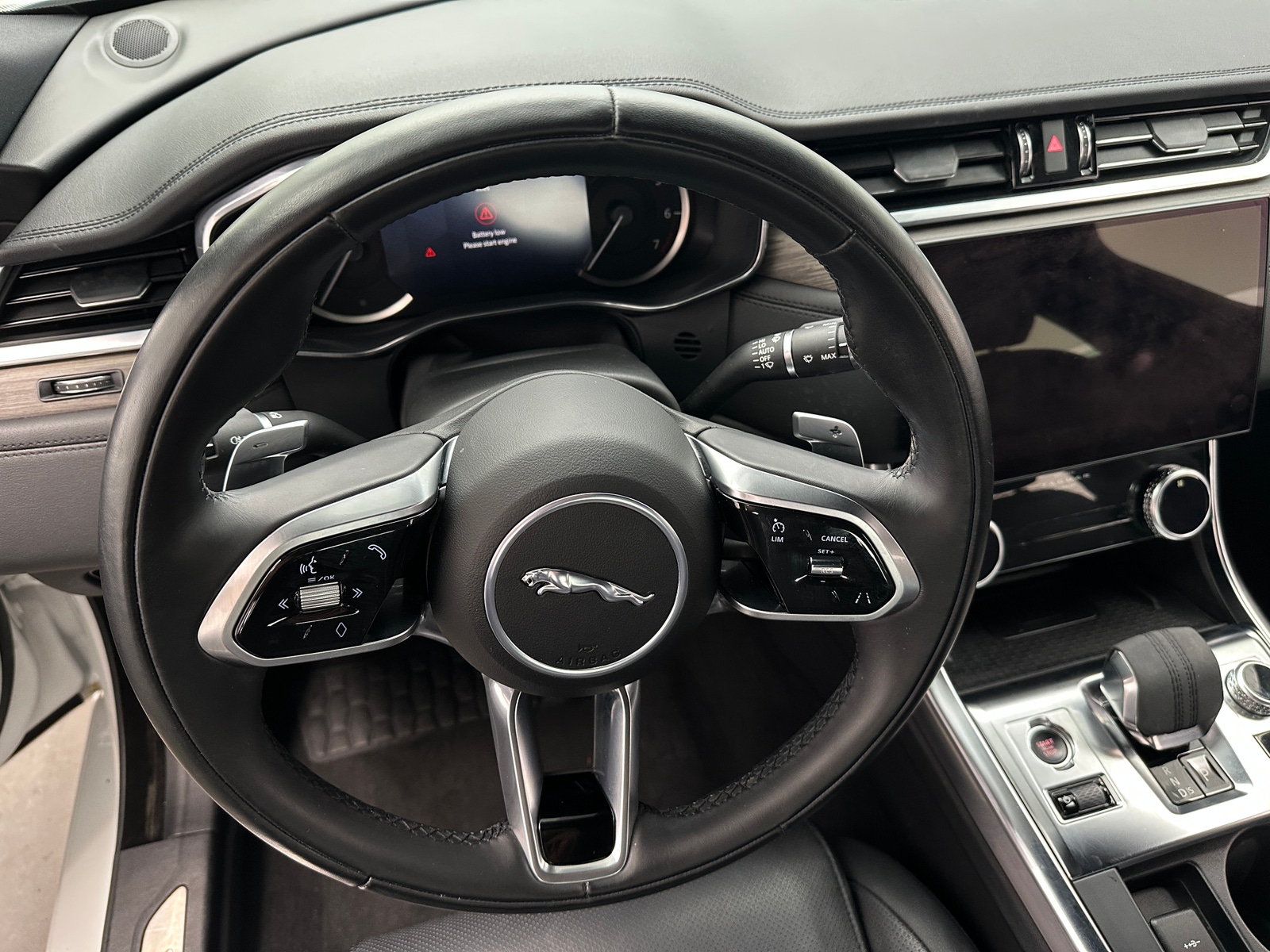 Thumbnail: 2022 Jaguar XF - 4