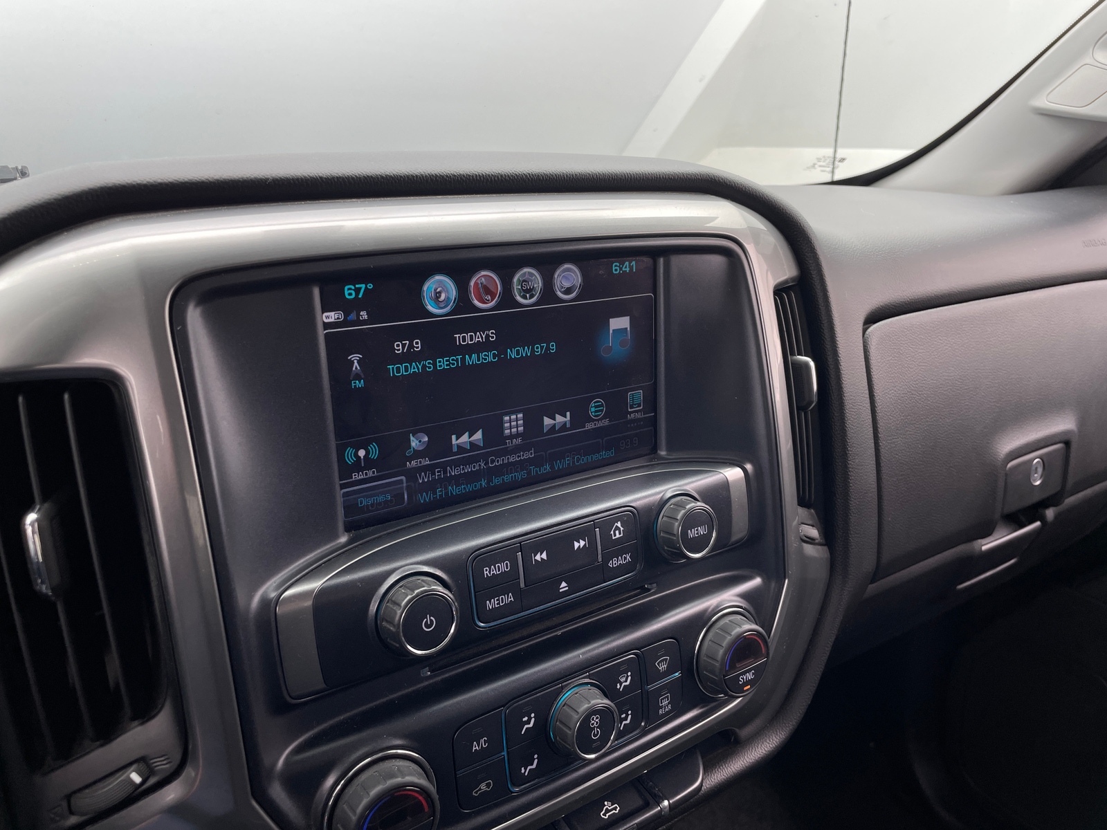 Thumbnail: 2018 Chevrolet Silverado 1500 - 4