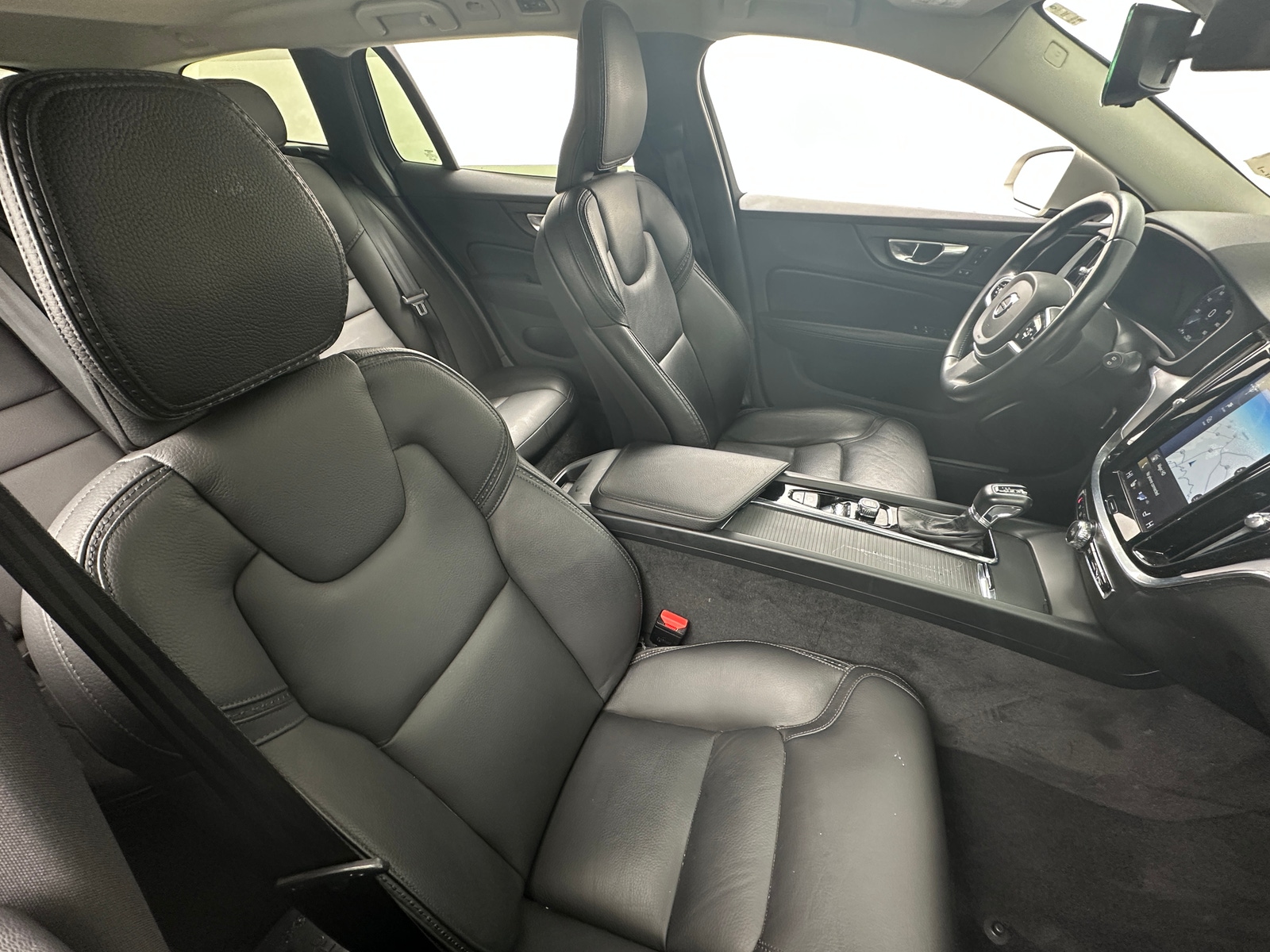 Thumbnail: 2020 Volvo V60 - 2