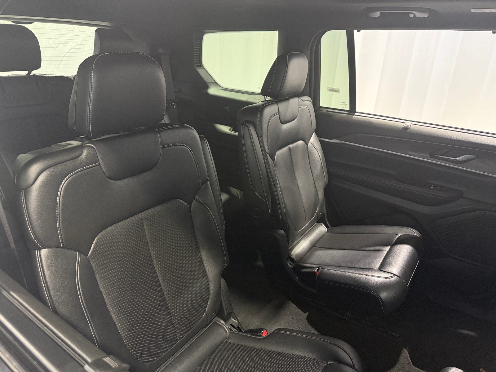 Thumbnail: 2024 Jeep Grand Cherokee L - 5