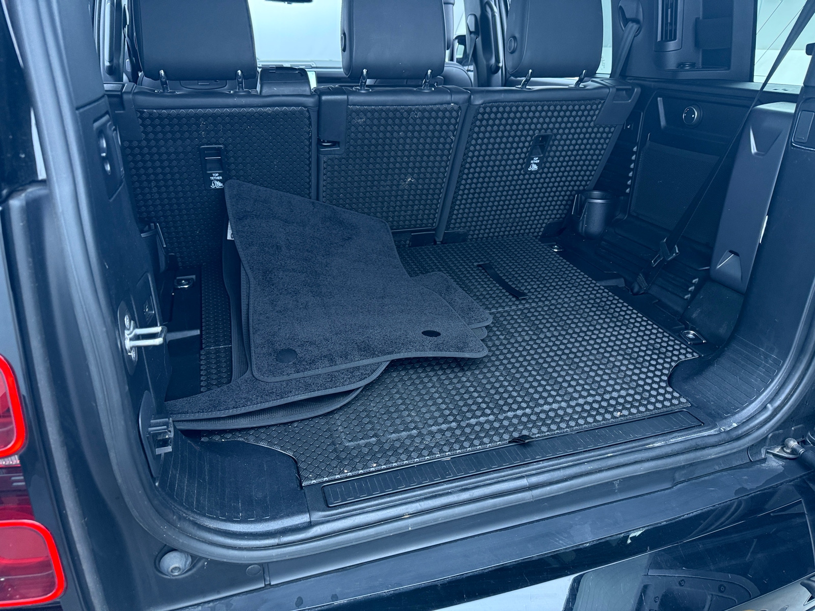 Thumbnail: 2022 Land Rover Defender - 6