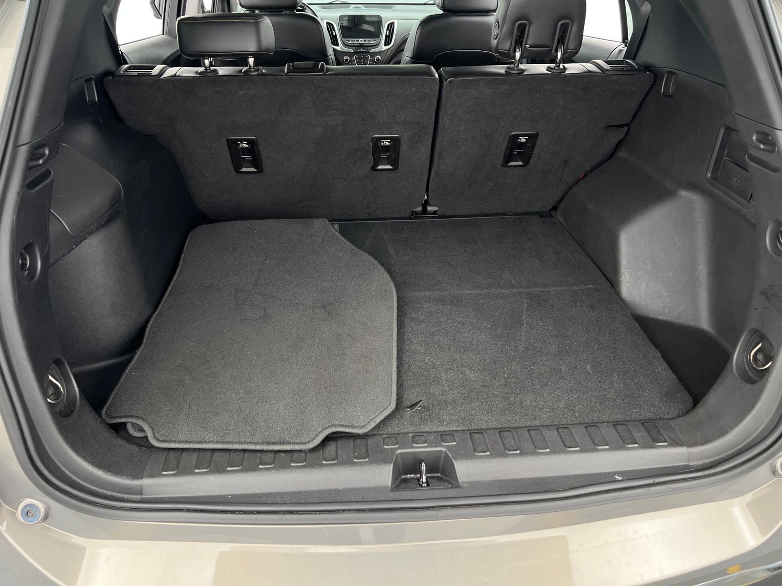 Thumbnail: 2018 Chevrolet Equinox - 6