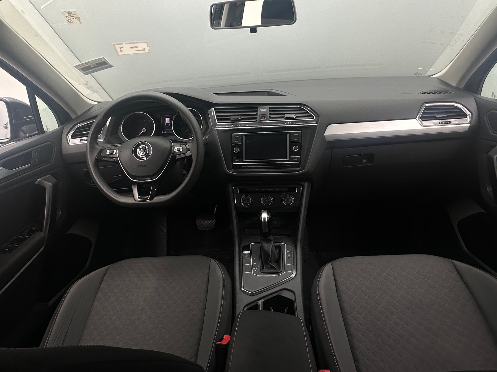Thumbnail: 2021 Volkswagen Tiguan - 3
