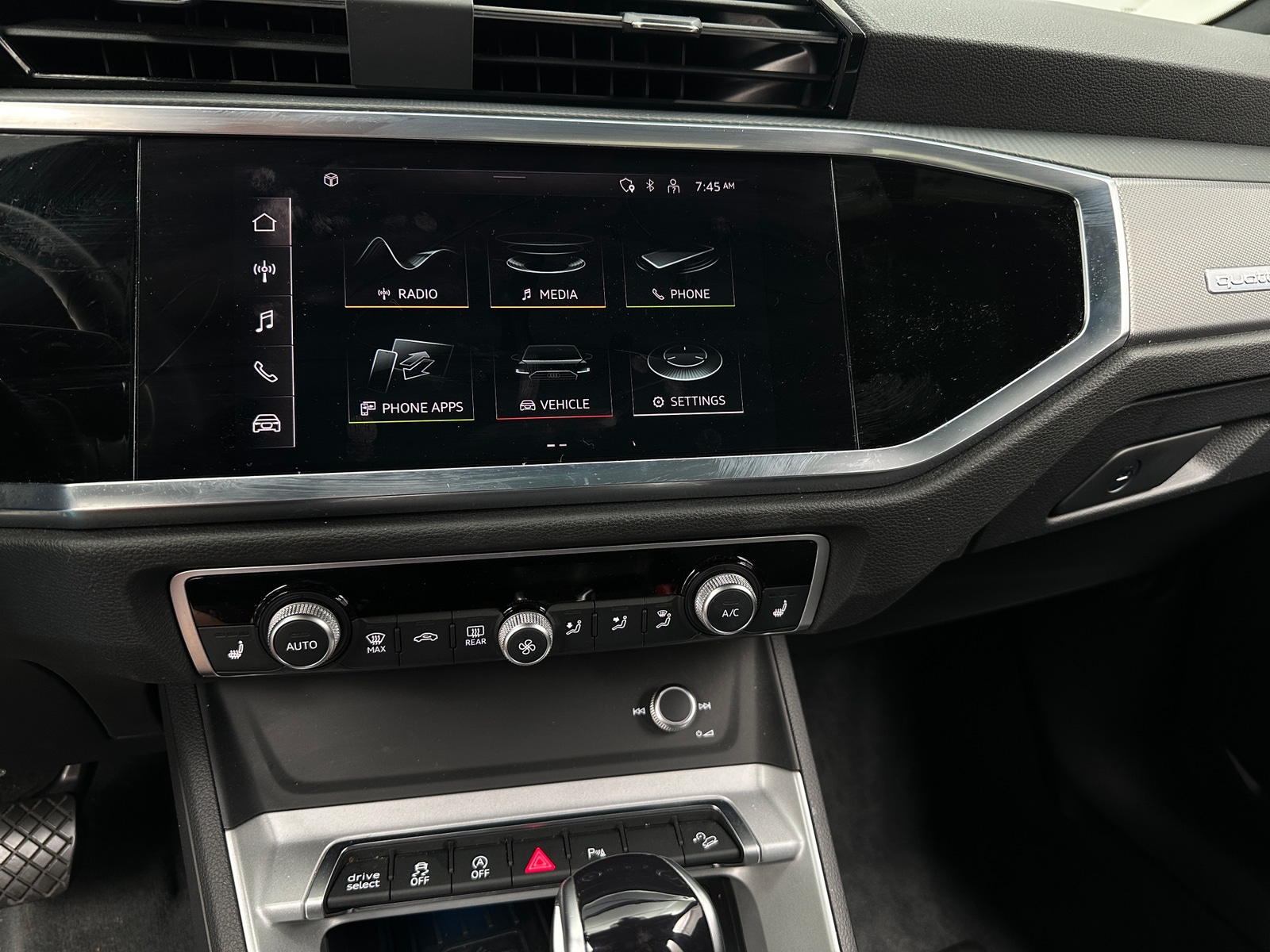 Thumbnail: 2022 Audi Q3 - 3