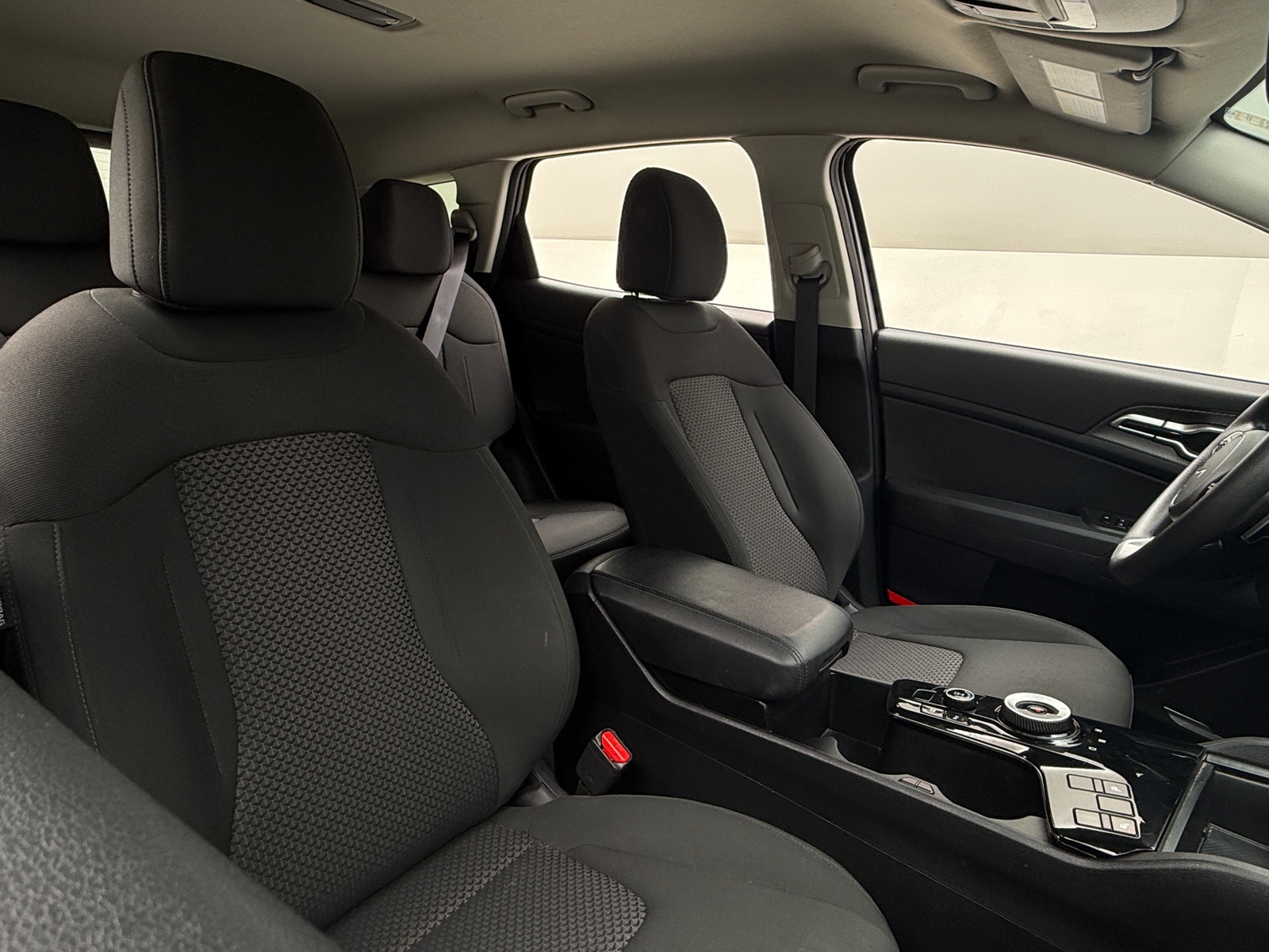 Thumbnail: 2023 Kia Sportage - 2