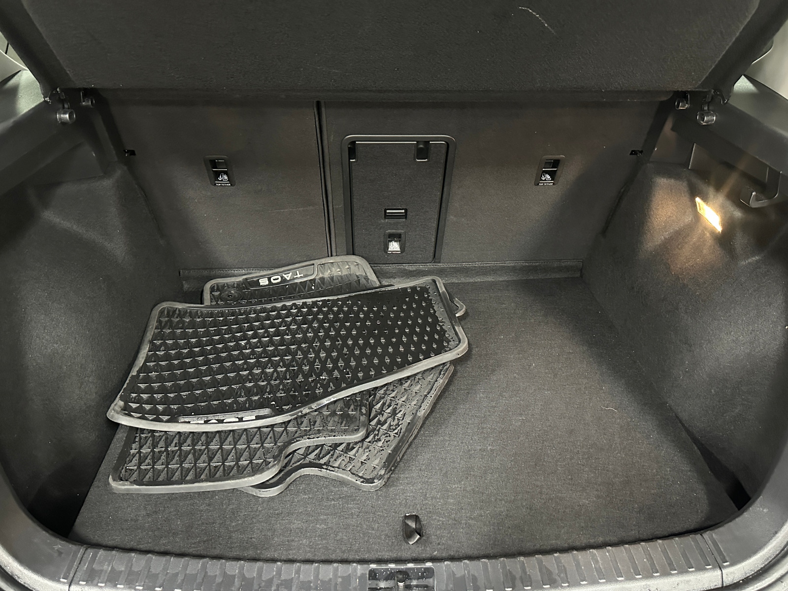 Thumbnail: 2022 Volkswagen Taos - 6