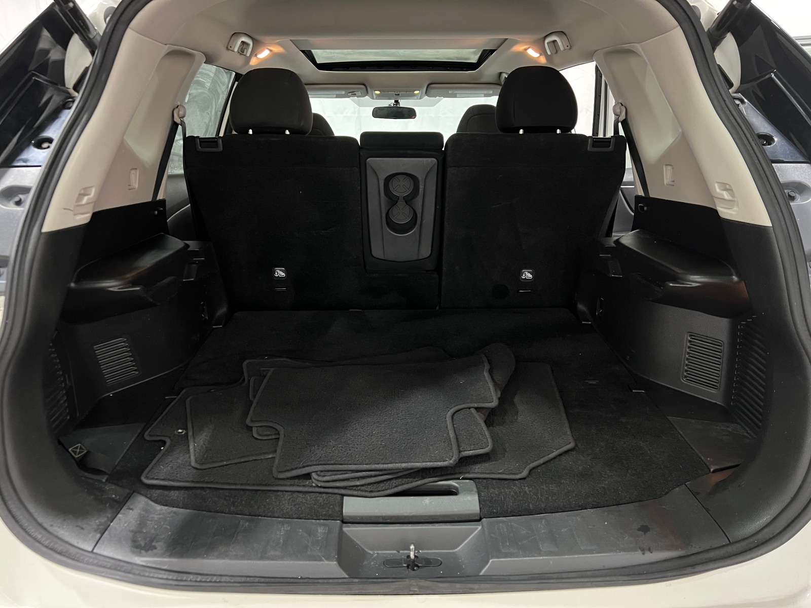 Thumbnail: 2016 Nissan Rogue - 7