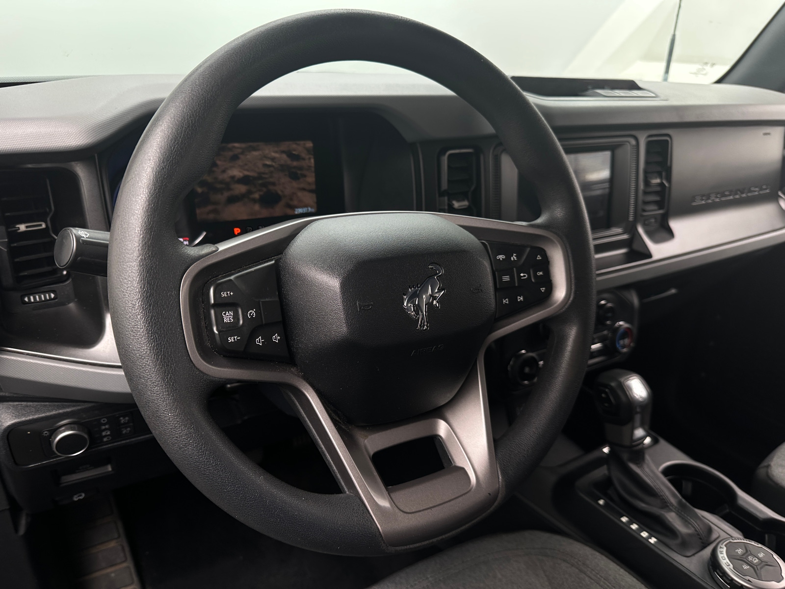 Thumbnail: 2022 Ford Bronco - 5