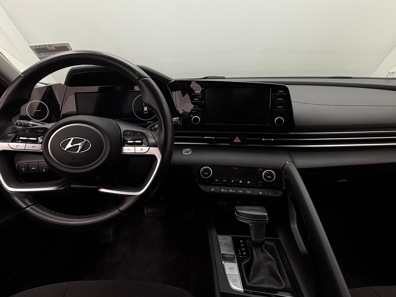 Thumbnail: 2021 Hyundai Elantra - 3