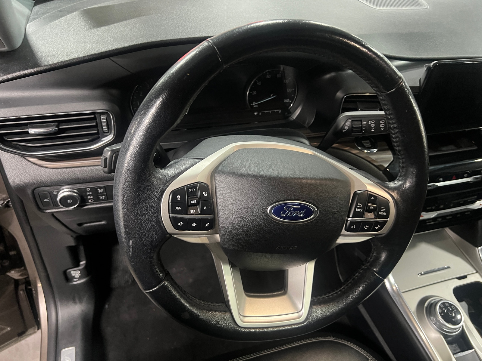 Thumbnail: 2021 Ford Explorer - 4
