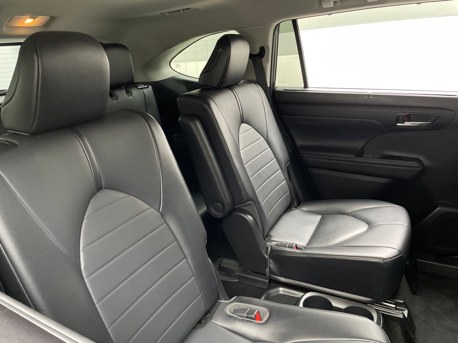 Thumbnail: 2021 Toyota Highlander - 5