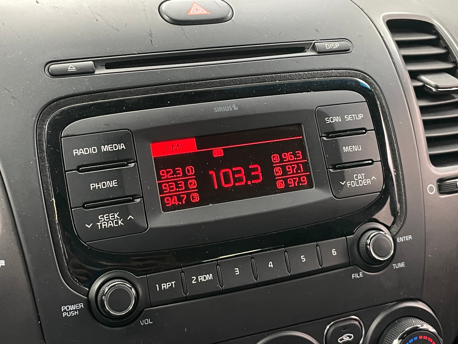 Thumbnail: 2018 Kia Forte - 4