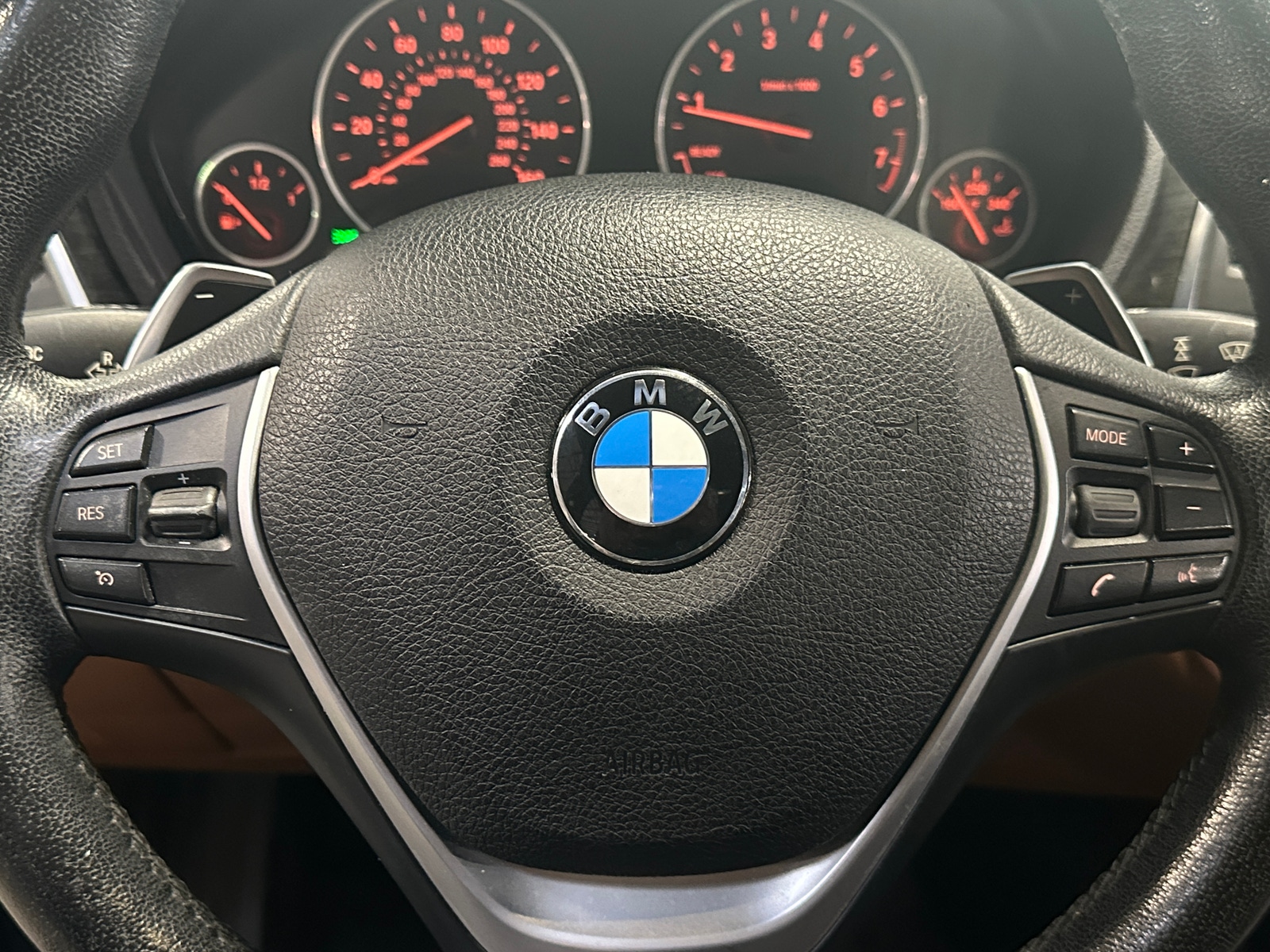Thumbnail: 2016 BMW 3 Series - 4