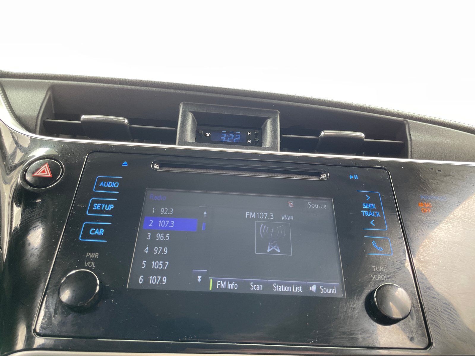 Thumbnail: 2018 Toyota Corolla - 4