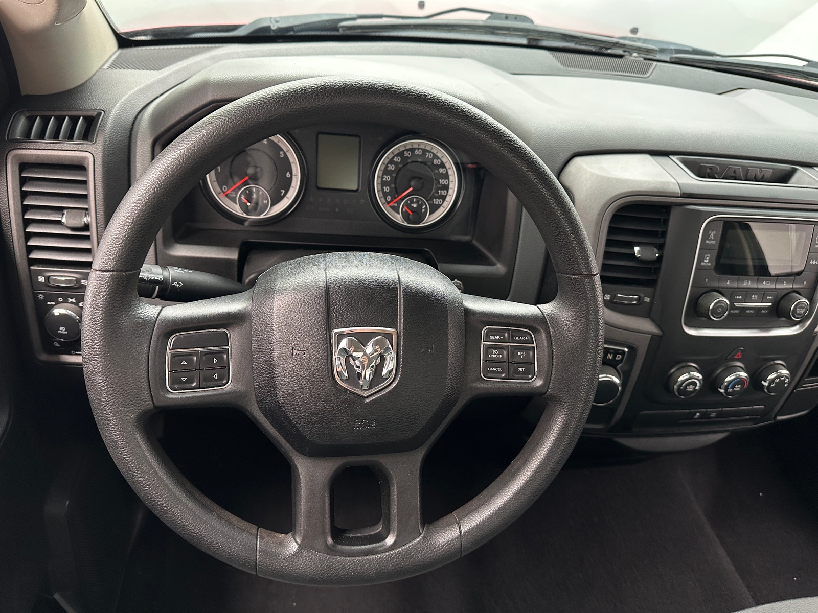 Thumbnail: 2019 RAM 1500 Classic - 4