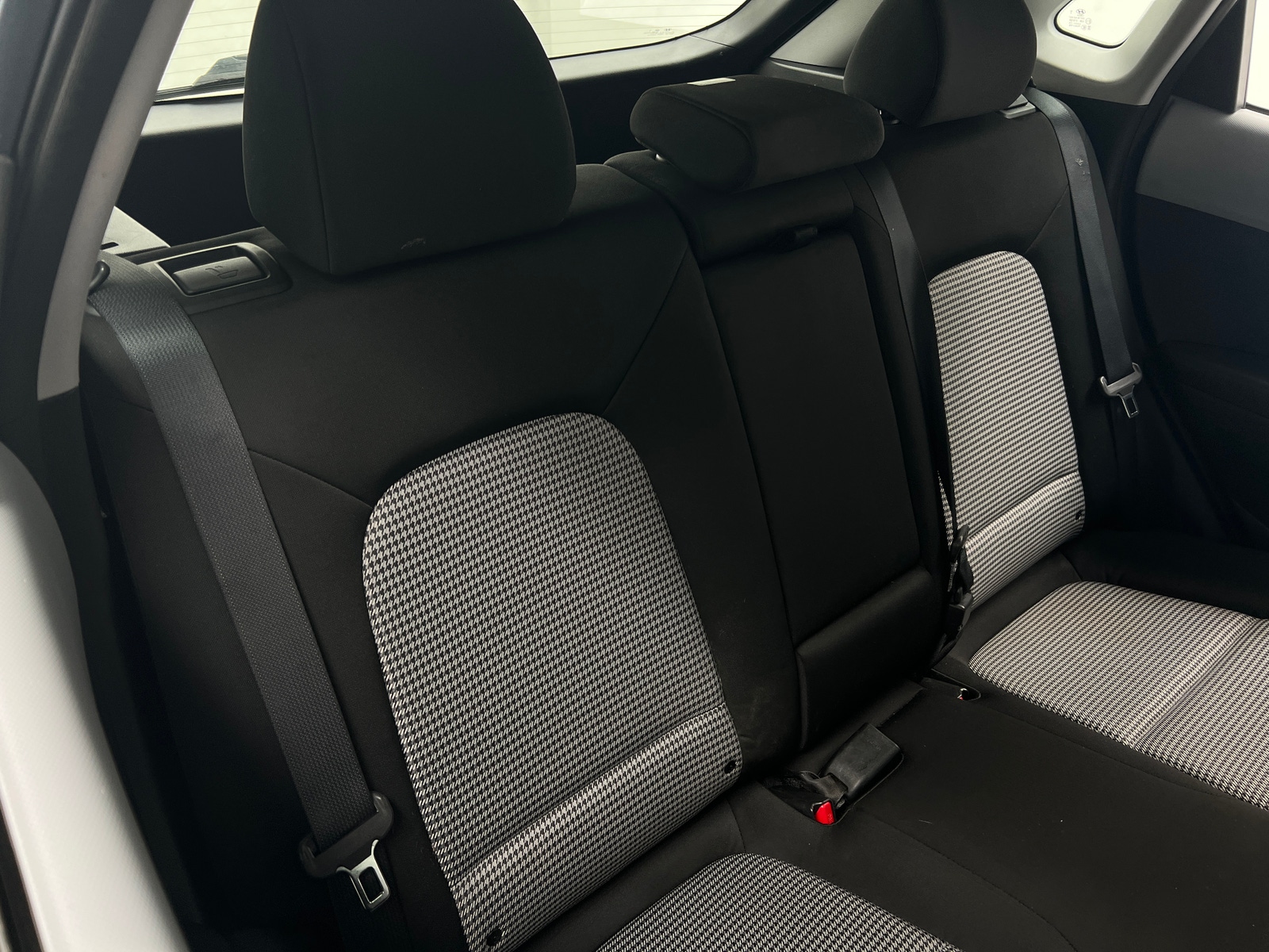 Thumbnail: 2020 Hyundai Kona - 6