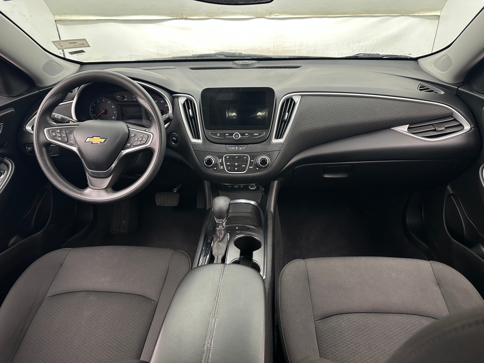 Thumbnail: 2023 Chevrolet Malibu - 3