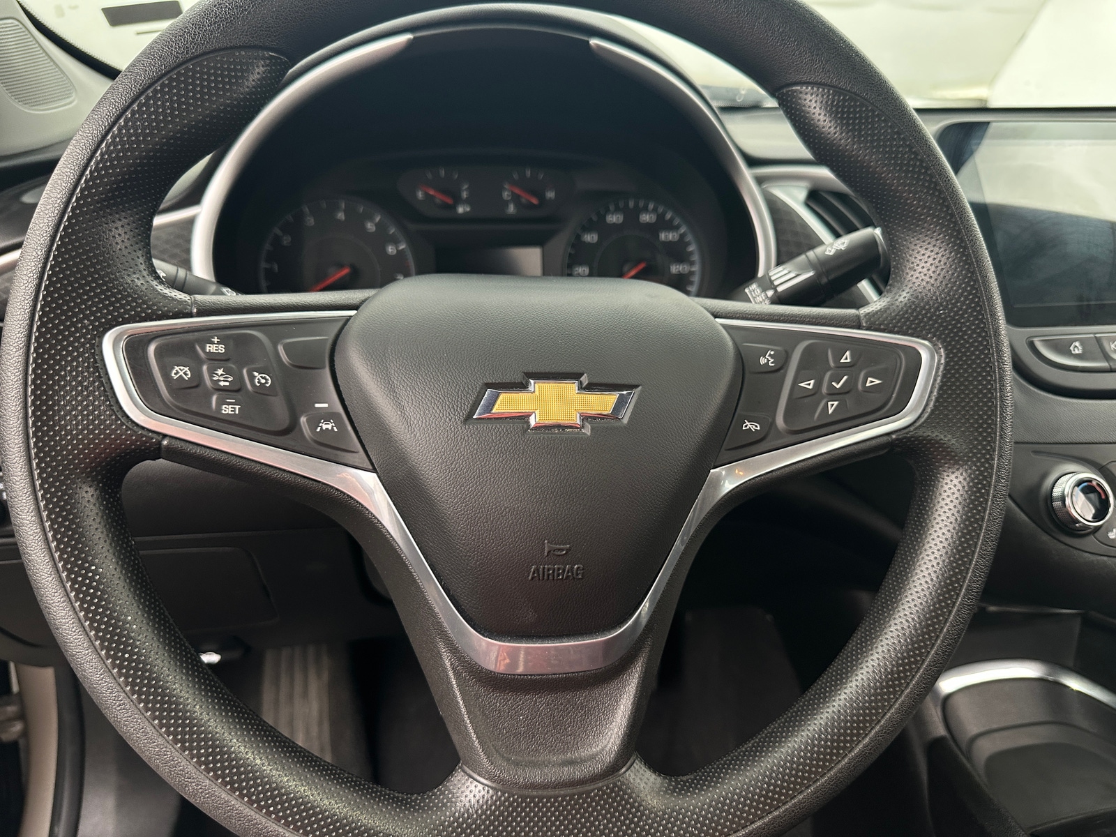 Thumbnail: 2023 Chevrolet Malibu - 5