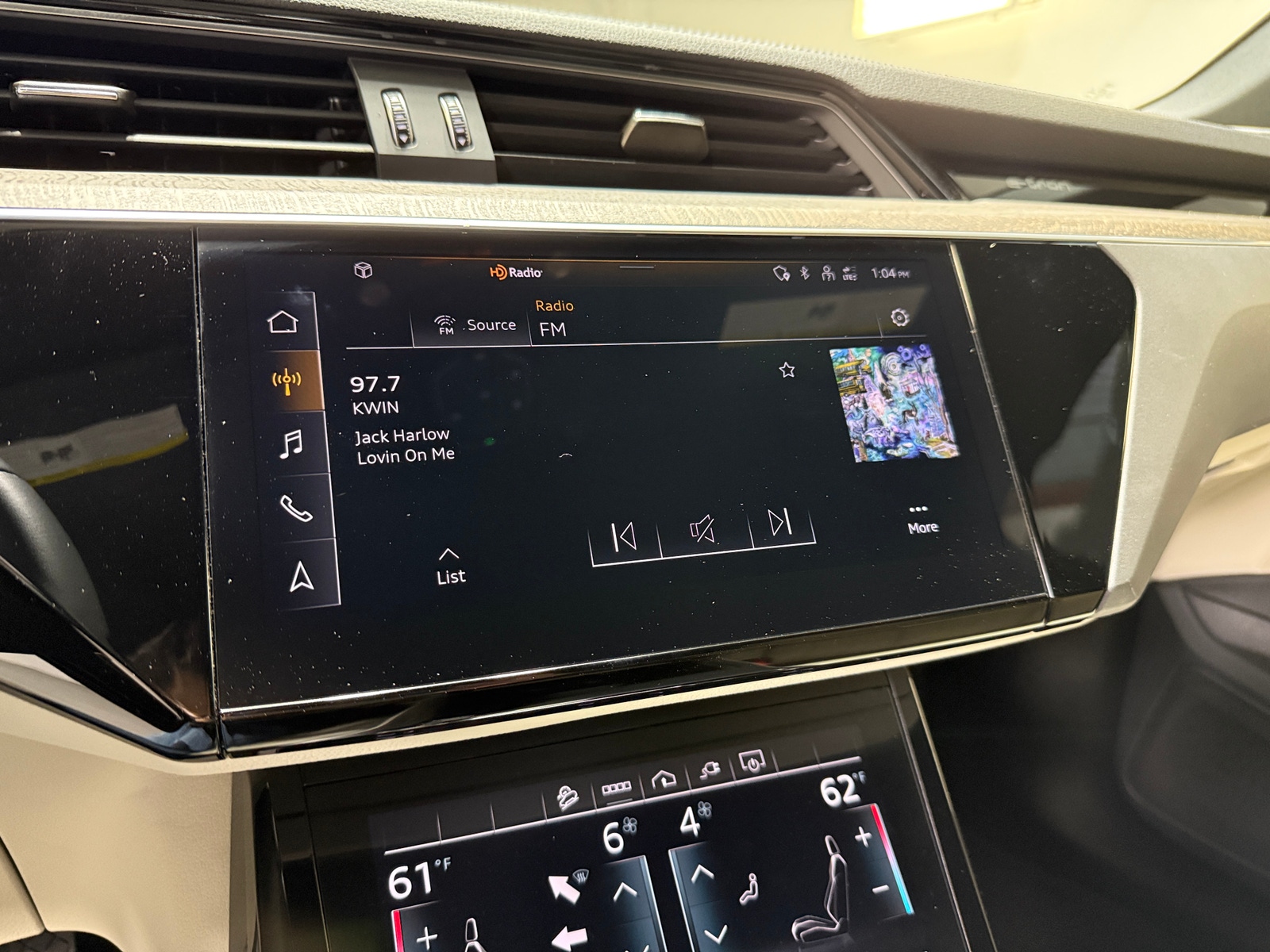 Thumbnail: 2024 Audi Q8 e-tron - 4