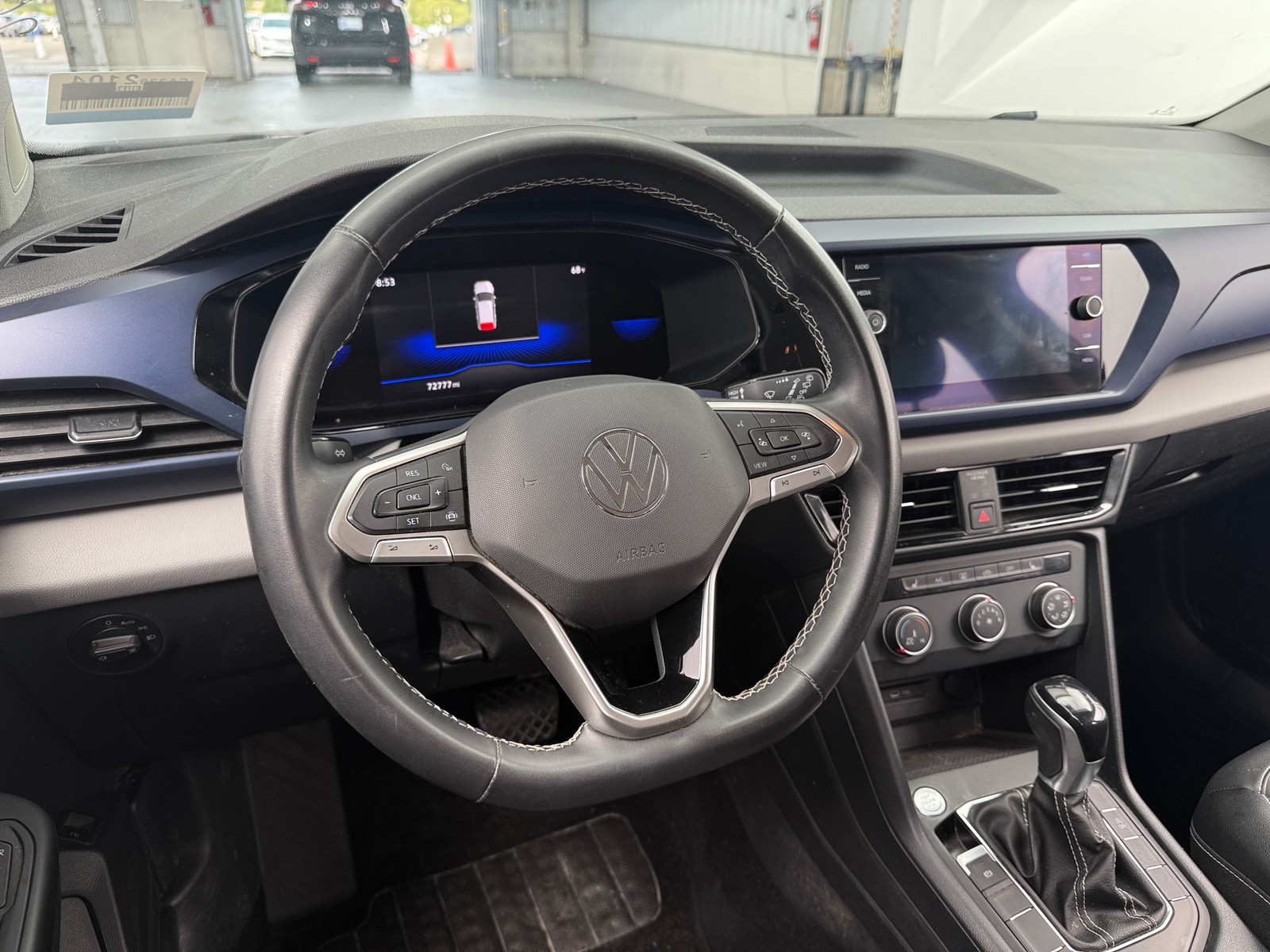 Thumbnail: 2022 Volkswagen Taos - 4