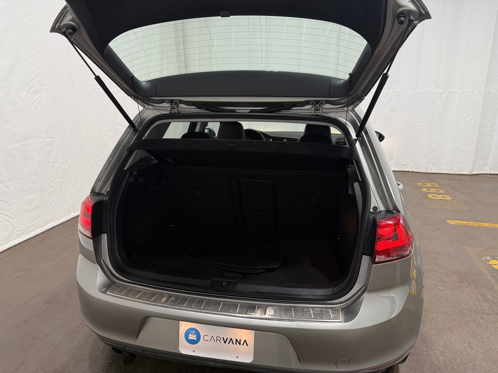 Thumbnail: 2015 Volkswagen Golf - 6
