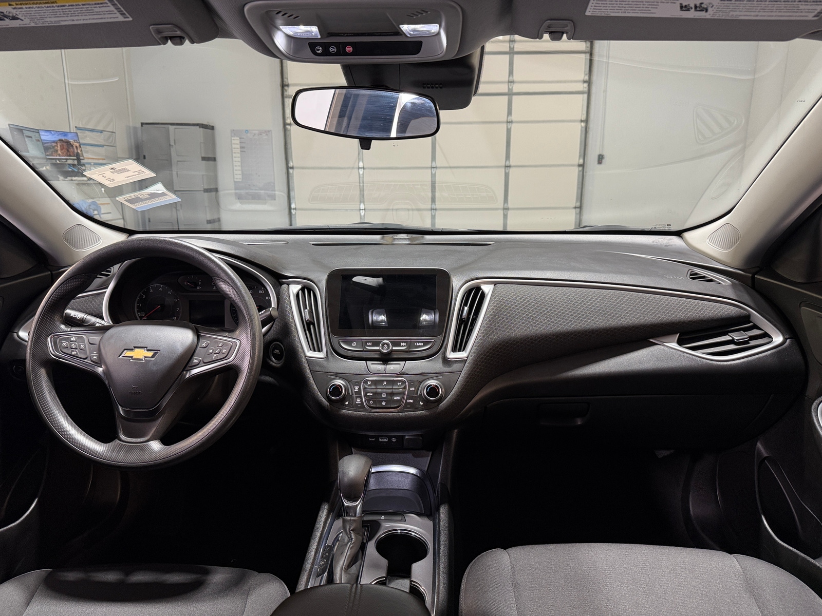 Thumbnail: 2023 Chevrolet Malibu - 3