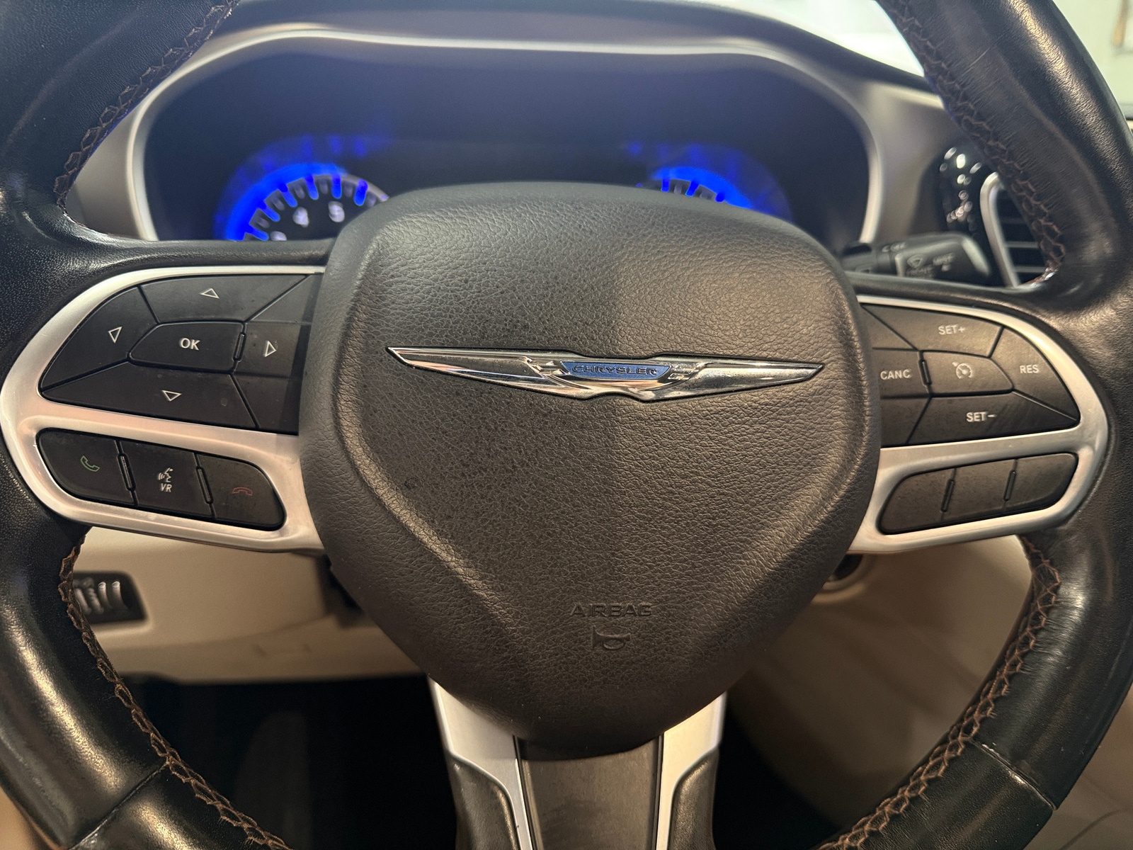 Thumbnail: 2019 Chrysler Pacifica - 4