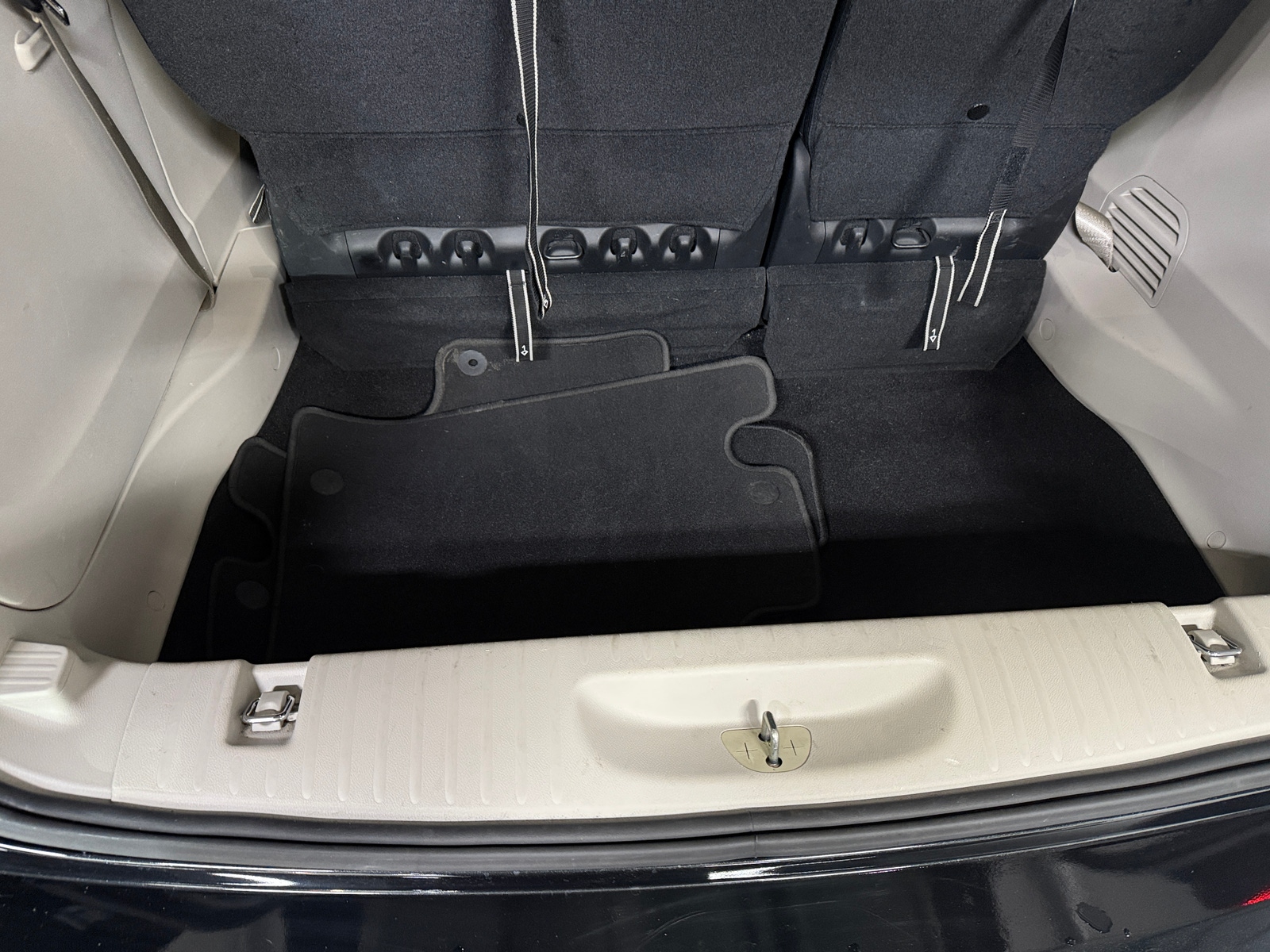 Thumbnail: 2019 Chrysler Pacifica - 6