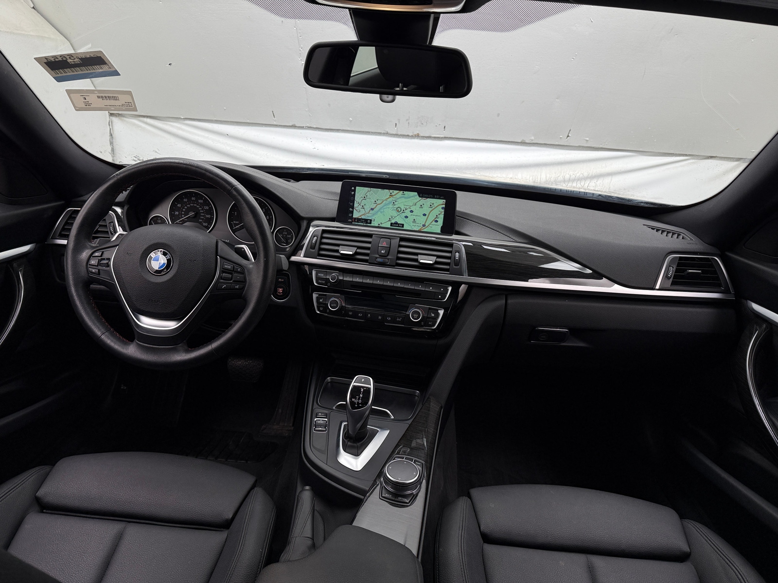 Thumbnail: 2018 BMW 3 Series - 2