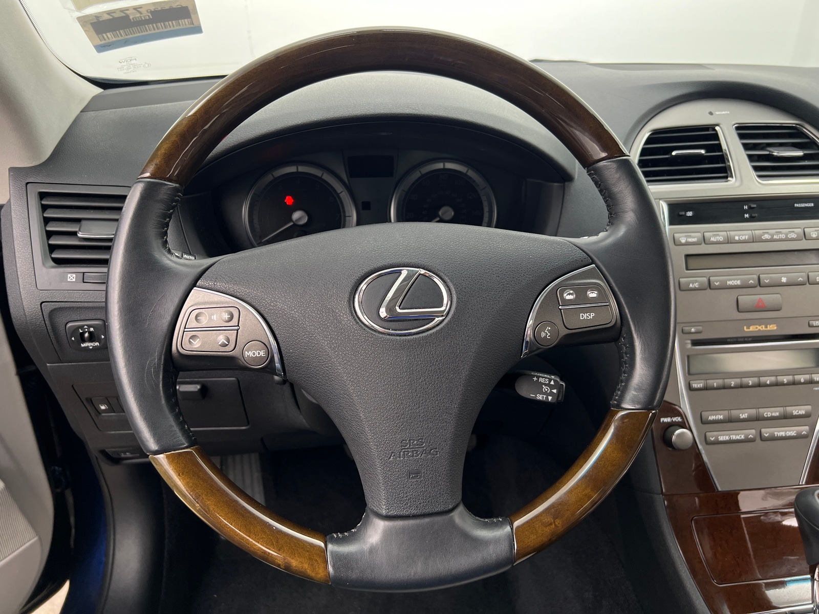 Thumbnail: 2011 Lexus ES - 4