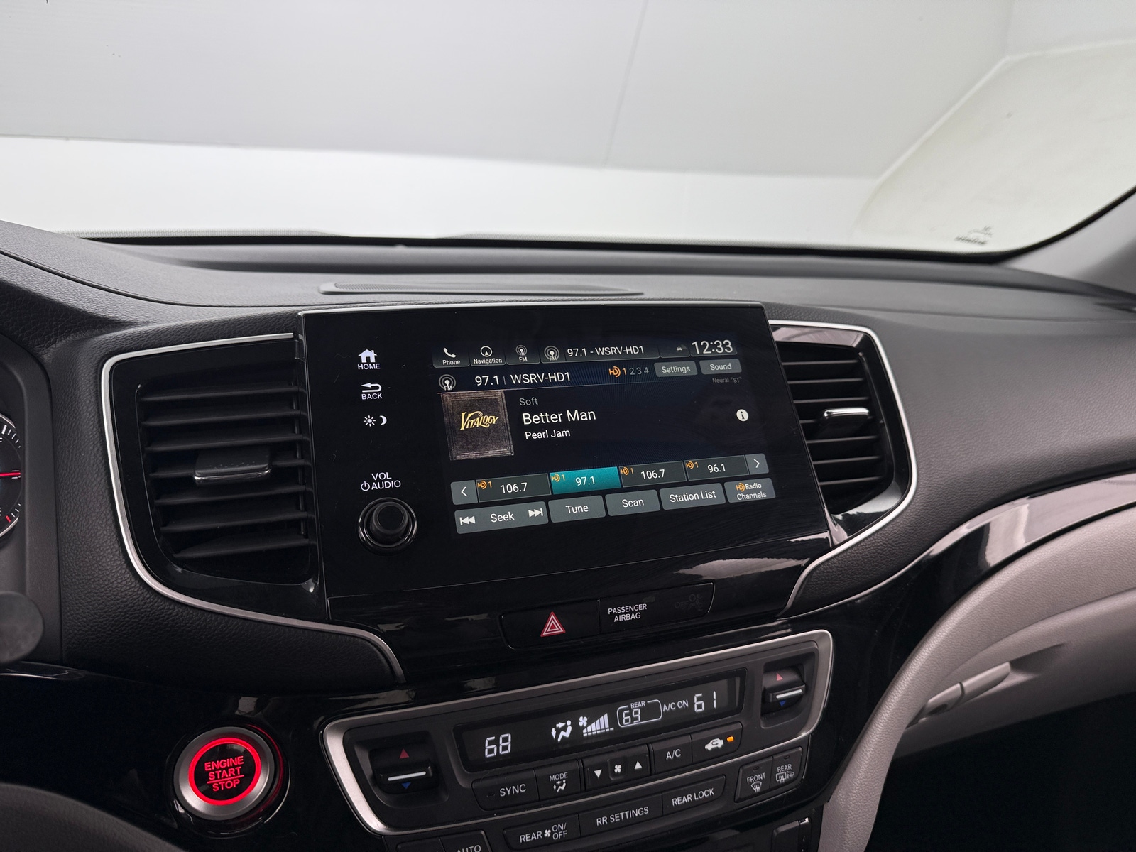 Thumbnail: 2019 Honda Pilot - 3