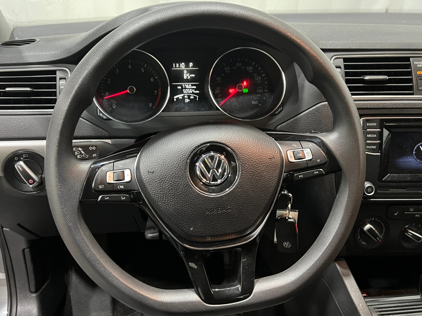Thumbnail: 2017 Volkswagen Jetta - 5