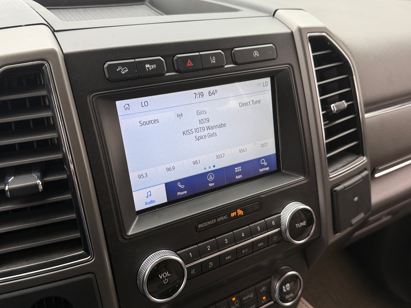 Thumbnail: 2020 Ford Expedition - 3