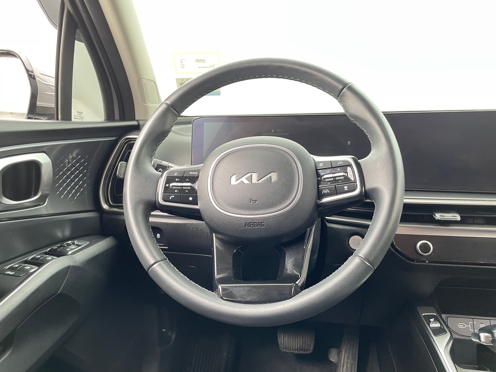 Thumbnail: 2024 Kia Sorento - 4