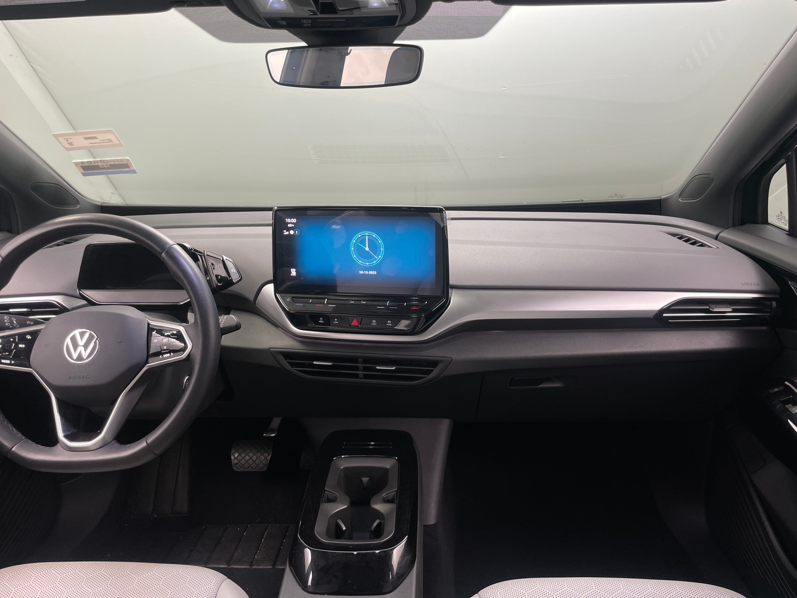 Thumbnail: 2021 Volkswagen ID.4 - 2