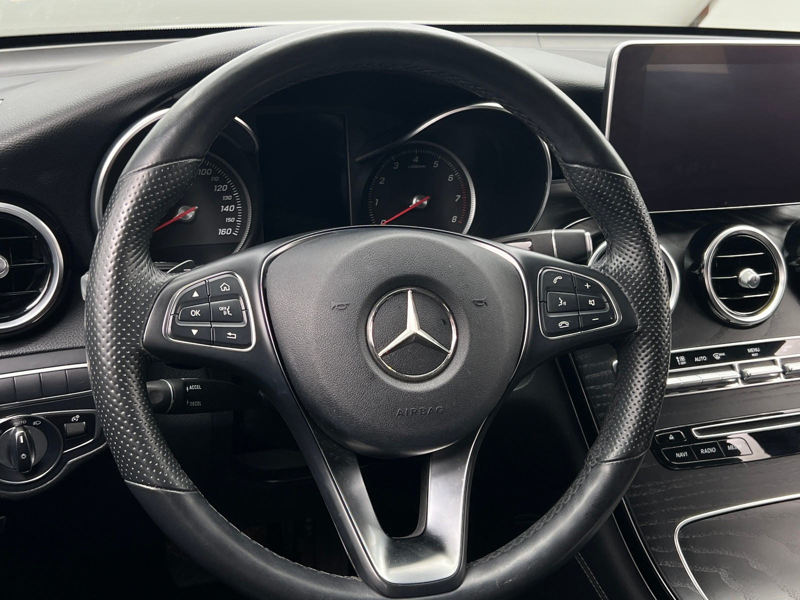 Thumbnail: 2019 Mercedes-Benz GLC - 4