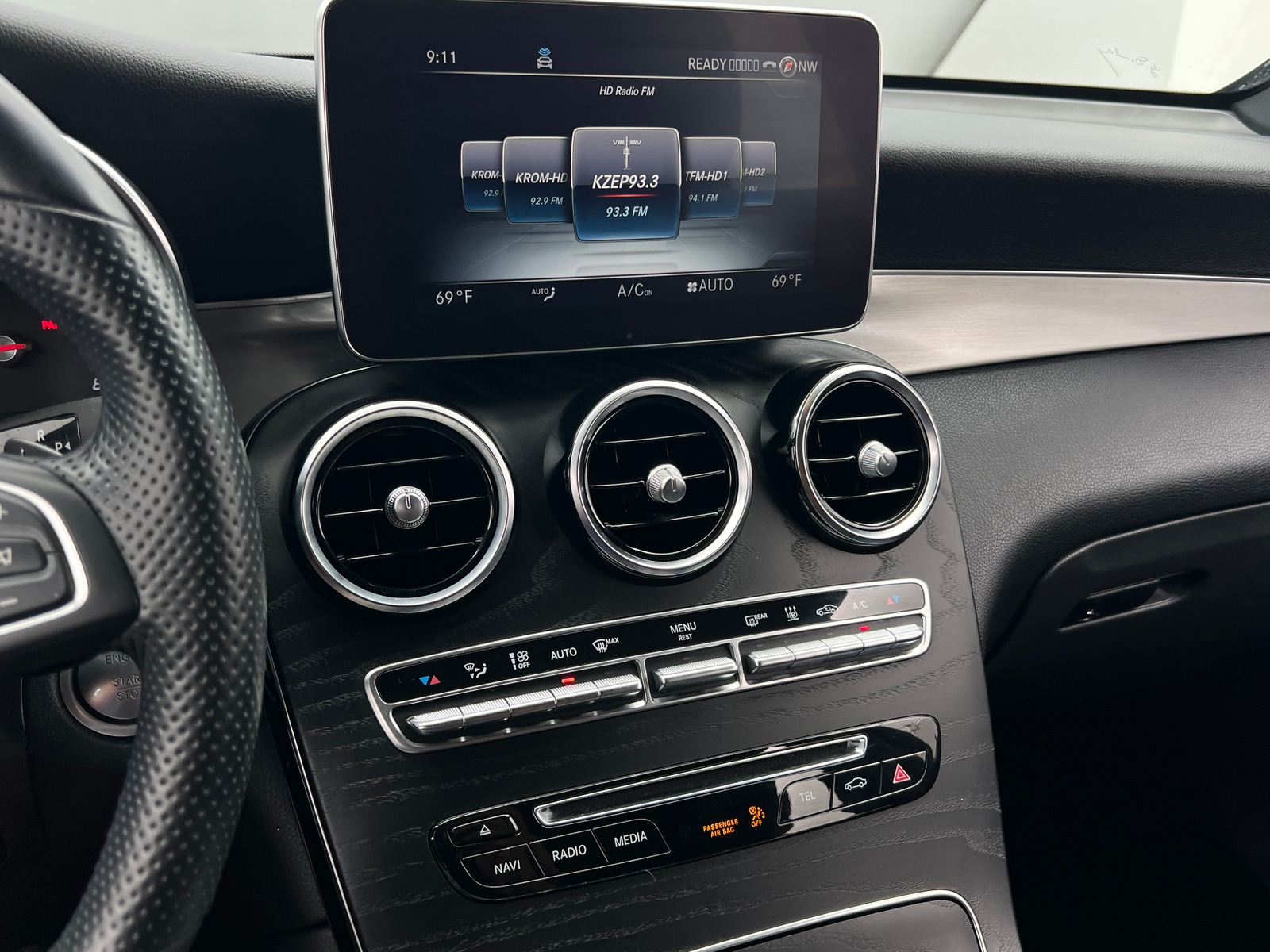 Thumbnail: 2019 Mercedes-Benz GLC - 3