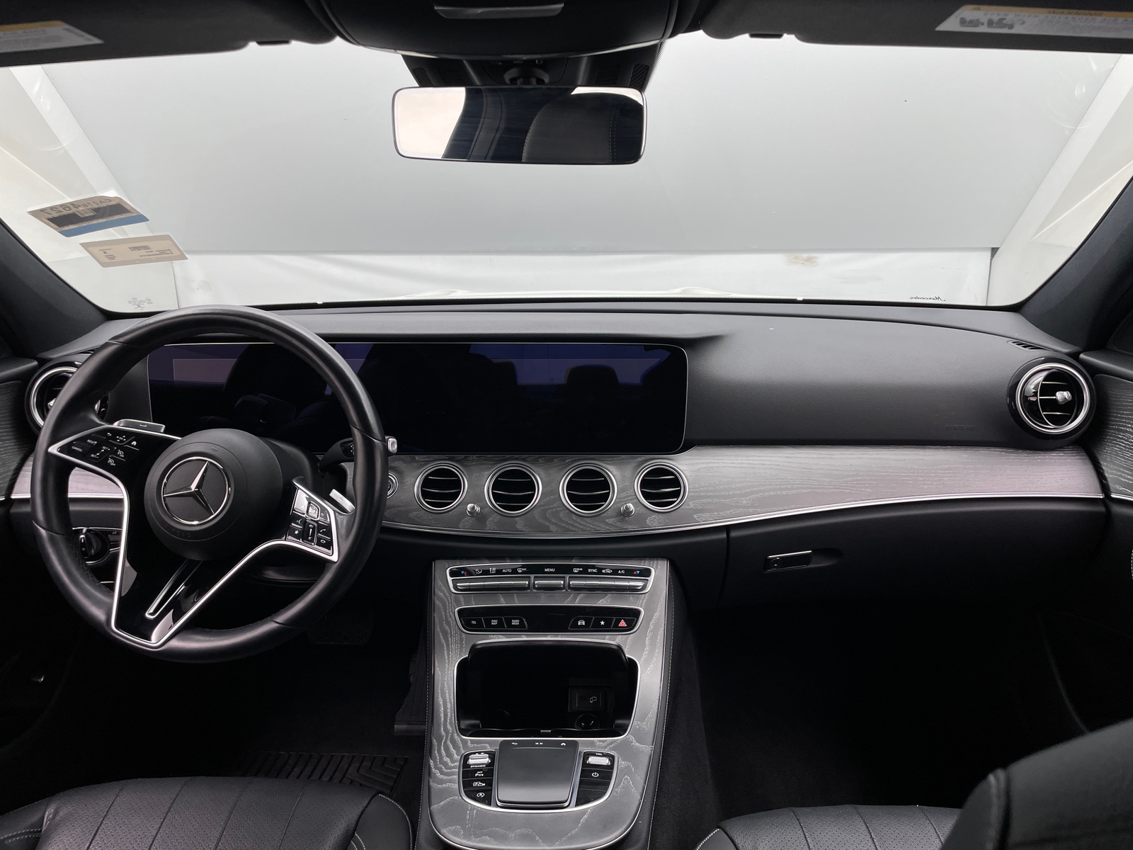 Thumbnail: 2021 Mercedes-Benz E-Class - 2