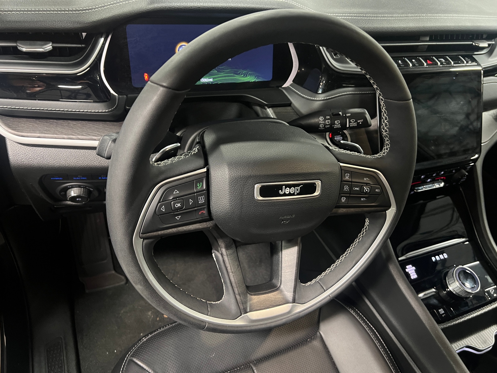 Thumbnail: 2023 Jeep Grand Cherokee - 4