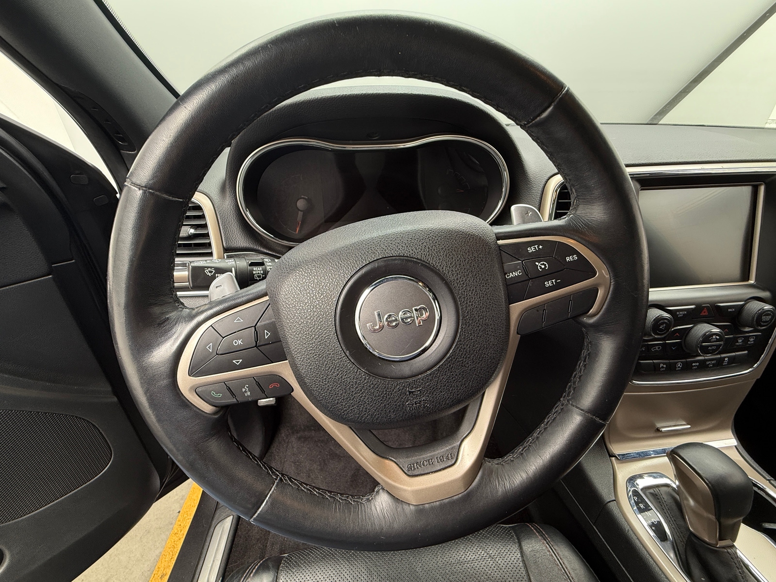 Thumbnail: 2016 Jeep Grand Cherokee - 4